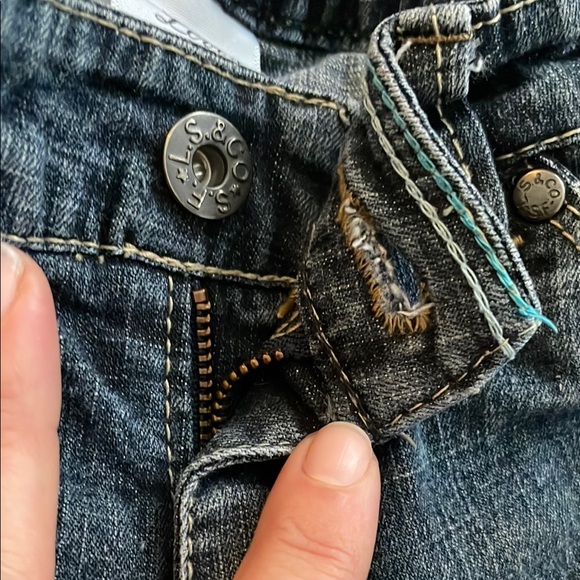 Levi's Kids Blue Jeans - Picture 2 of 6